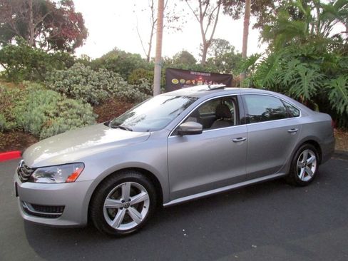 Used 2013 Volkswagen Passat TDI SE image 7