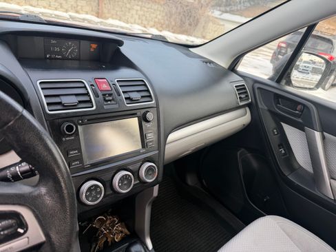 Used 2017 Subaru Forester 2.5i image 14