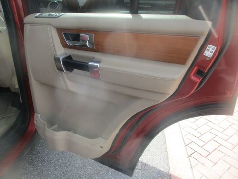 Used 2010 Land Rover LR4 HSE LUX image 14