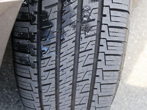 Used 2018 Toyota Camry XLE image 35