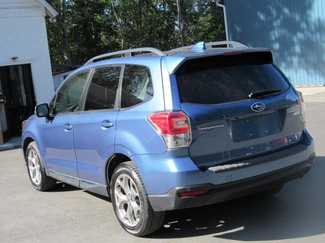 Used 2017 Subaru Forester 2.5i Touring AWD/4WD image 7