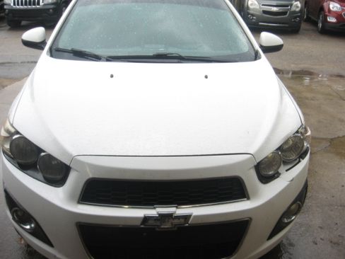 Used 2015 Chevrolet Sonic LTZ Sedan FWD image 2