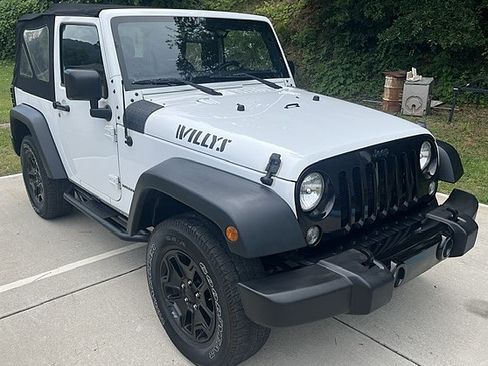Used 2016 Jeep Wrangler 4WD Sport image 5