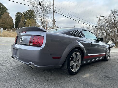 Used 2006 Ford Mustang GT image 4