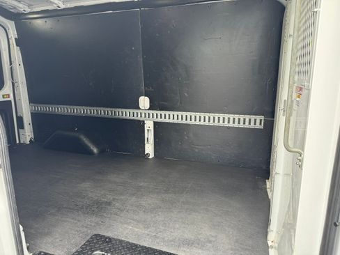 Used 2018 Ford Transit 350 148 Medium Roof RWD image 4