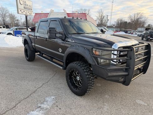 Used 2011 Ford F250 Lariat image 4