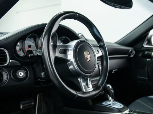 Used 2010 Porsche 911 Turbo image 30