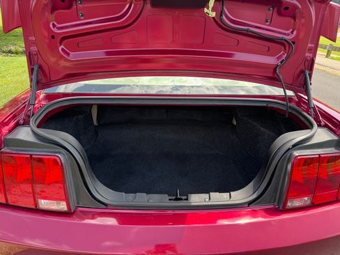 Used 2006 Ford Mustang GT Premium image 22