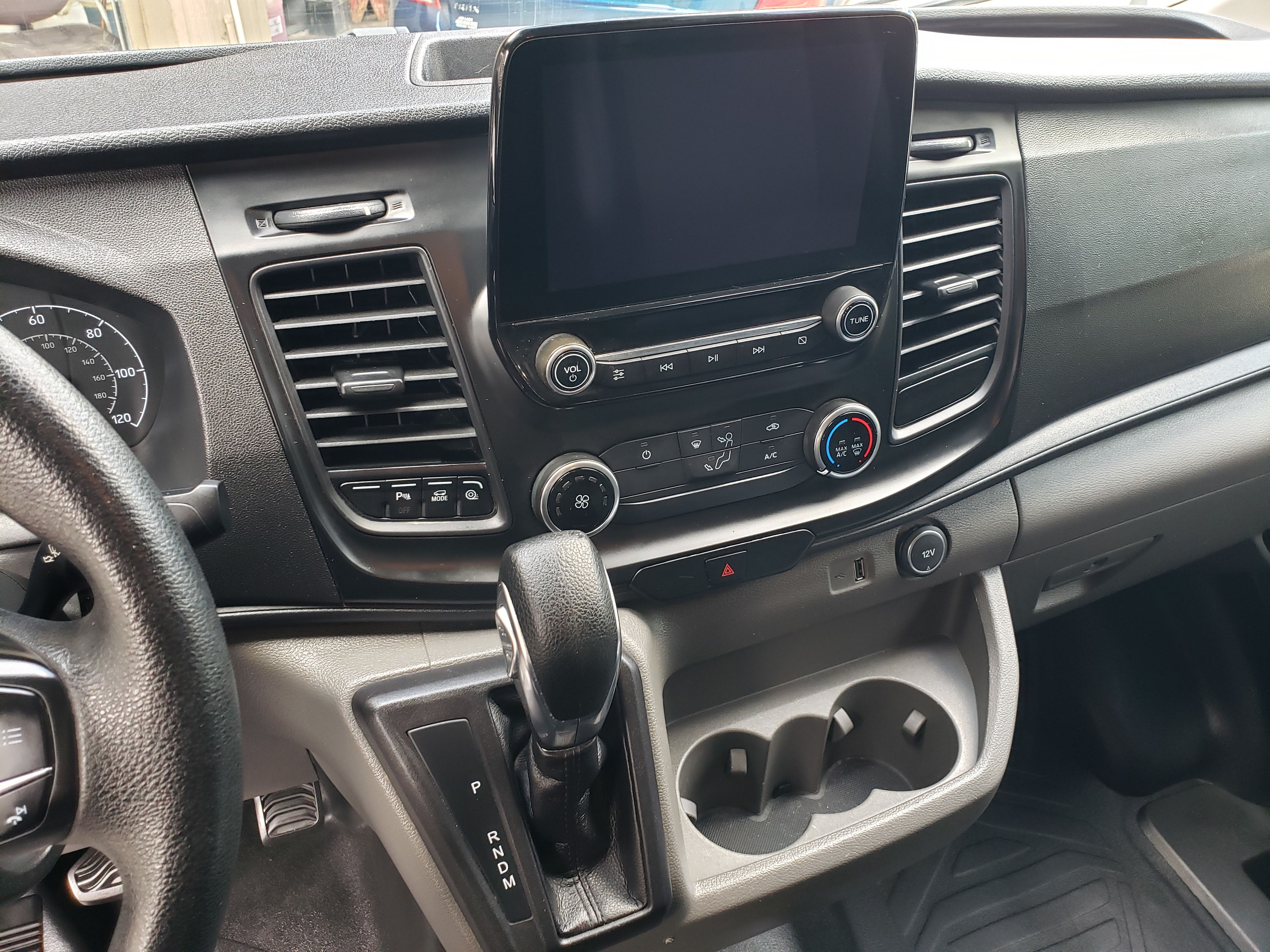 Used 2020 Ford Transit 150 Low Roof RWD image 12
