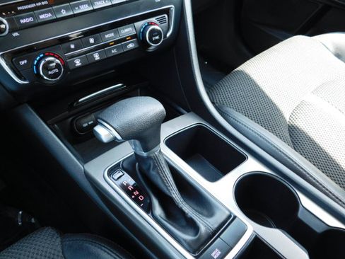 Used 2019 Kia Optima S FWD image 19