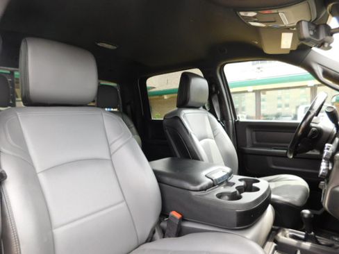Used 2022 RAM 3500 4x4 Crew Cab Tradesman DRW image 18