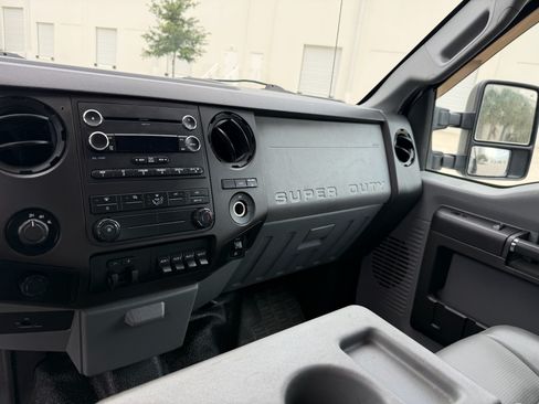 Used 2012 Ford F550 image 62