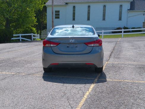 Used 2013 Hyundai Elantra Sedan FWD image 3