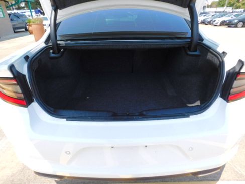 Used 2022 Dodge Charger SXT AWD image 7