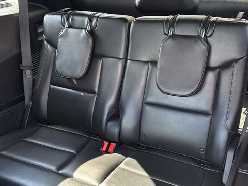 Used 2022 Ford Explorer XLT w/ Equipment Group 202A image 10