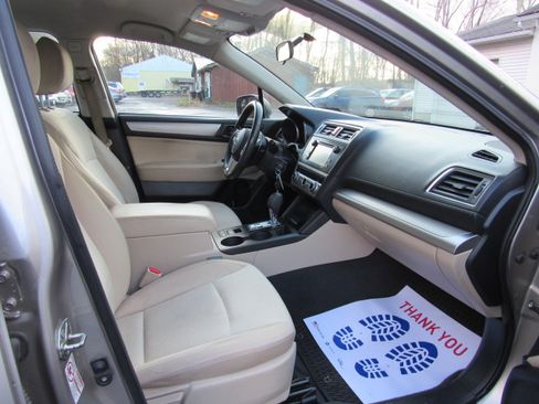 Used 2016 Subaru Outback 2.5i Premium image 20
