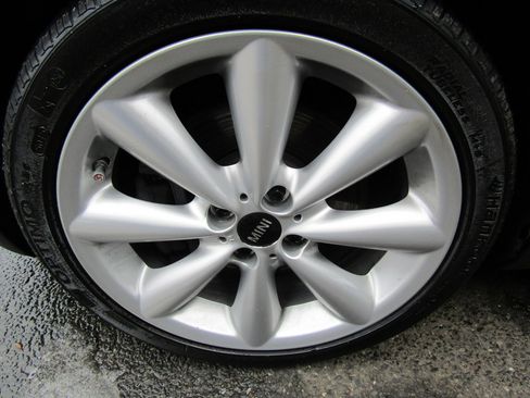 Used 2011 MINI Cooper S image 13