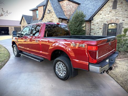 Used 2020 Ford F250 XLT image 3