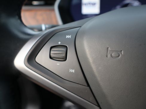 Used 2021 Tesla Model S Long Range Plus image 22