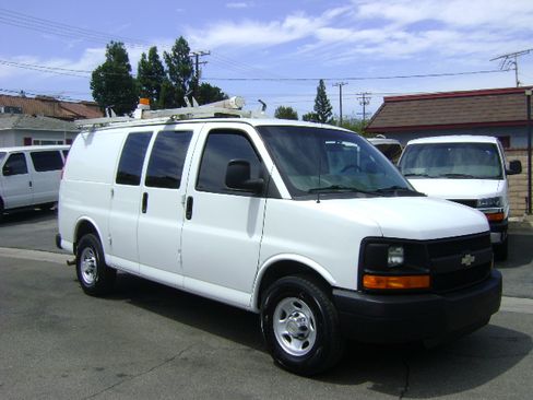 Used 2013 Chevrolet Express 2500 UNAVAIL RWD image 3