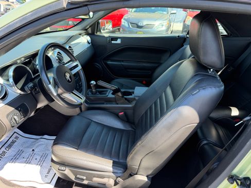 Used 2006 Ford Mustang GT Premium Convertible RWD image 4
