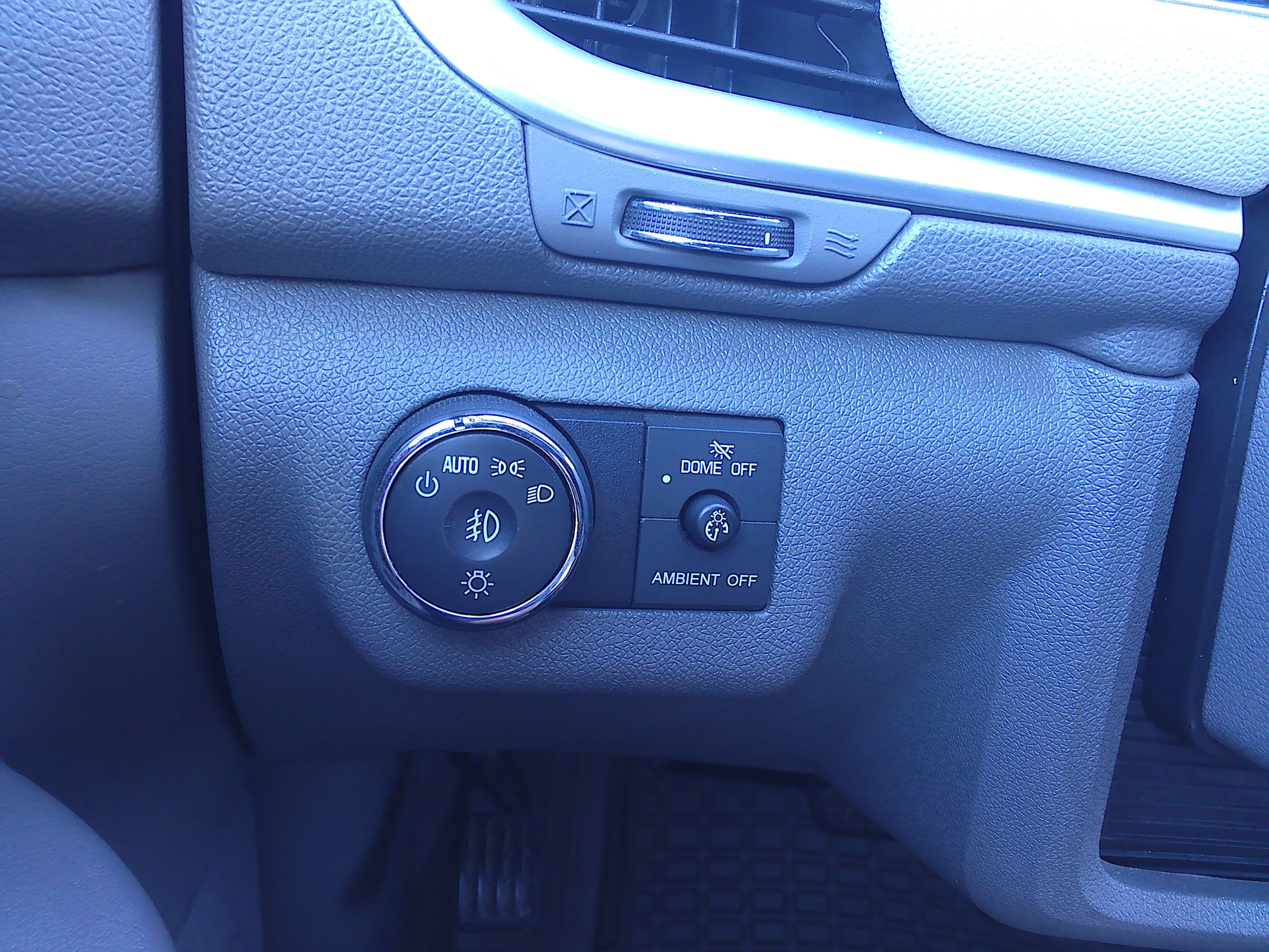 Used 2014 Chevrolet Traverse LT FWD image 29