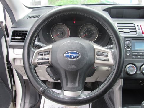 Used 2015 Subaru Forester 2.5i Limited AWD/4WD image 18