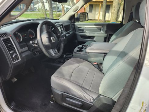 Used 2015 RAM 2500 Tradesman image 2