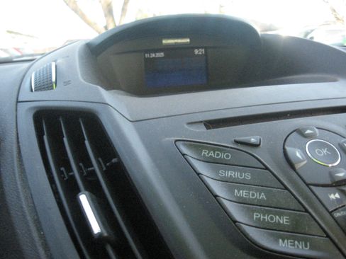 Used 2014 Ford Escape SE image 11