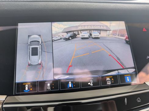 Used 2024 Cadillac XT6 AWD Sport image 14