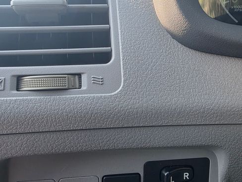 Used 2010 Toyota Corolla image 8