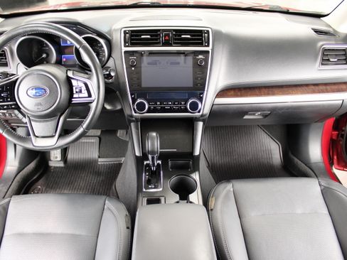 Used 2018 Subaru Outback 3.6R Limited AWD/4WD image 4