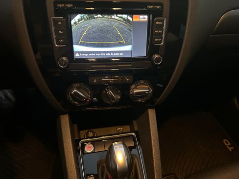 Used 2015 Volkswagen Jetta image 21