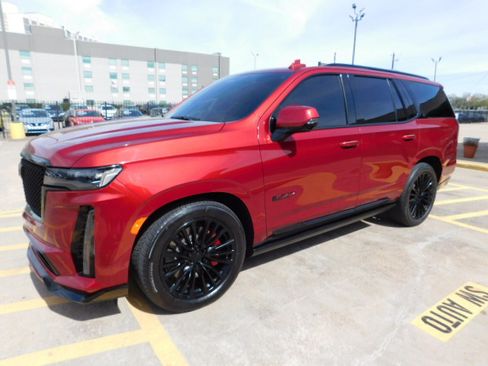 Used 2023 Cadillac Escalade V image 4