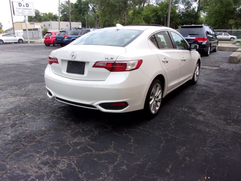 Used 2016 Acura ILX w/ Premium Package FWD image 4