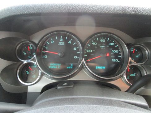 Used 2011 Chevrolet Silverado 1500 LT Z71 image 36