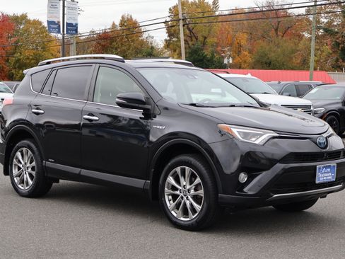 Used 2016 Toyota RAV4 Limited image 9