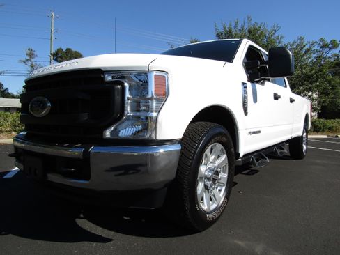 Used 2021 Ford F250 XL image 2