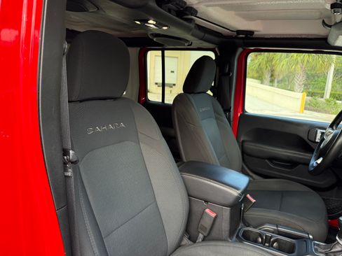 Used 2019 Jeep Wrangler 4WD Unlimited Sahara image 69