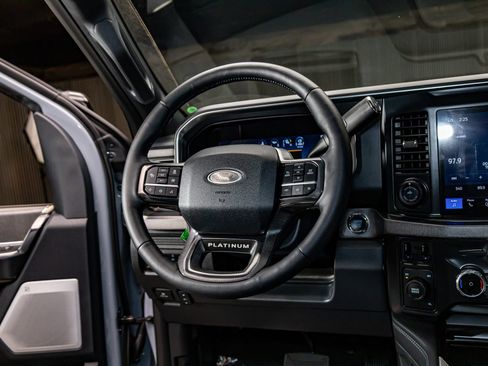 Used 2025 Ford F350 Platinum image 17