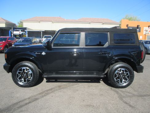 Used 2022 Ford Bronco Outer Banks AWD/4WD image 2