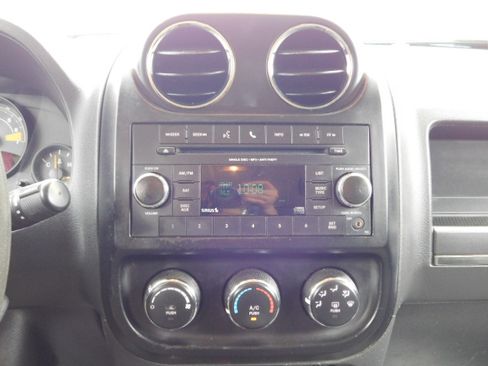 Used 2017 Jeep Patriot Sport image 15