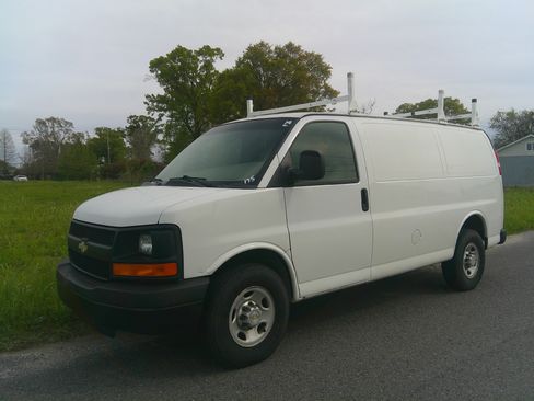 Used 2014 Chevrolet Express 2500 LS image 5