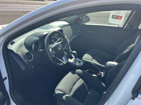 Used 2012 Chevrolet Cruze Eco image 4