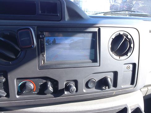 Used 2012 Ford E-150 and Econoline 150 image 14