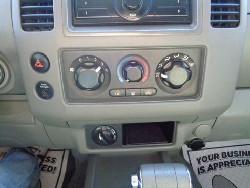 Used 2008 Nissan Frontier SE image 55