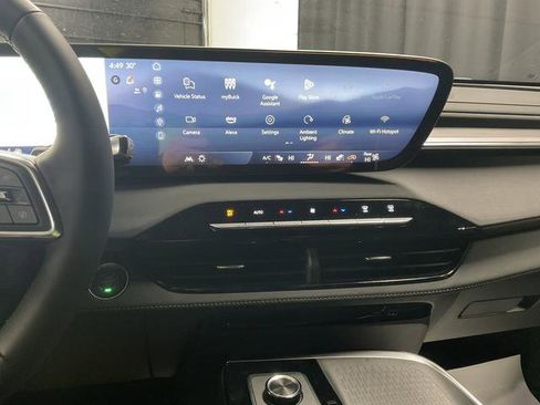 New 2025 Buick Enclave Preferred image 26