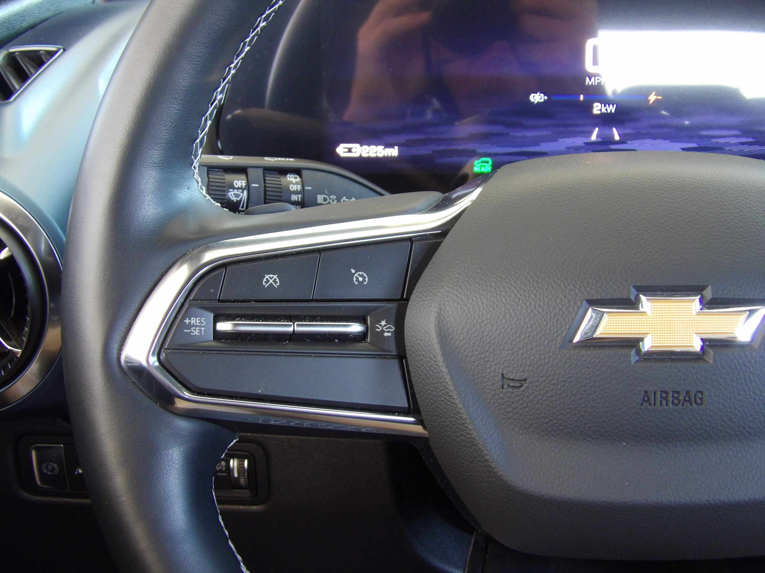 Used 2024 Chevrolet Equinox EV FWD LT w/ 3LT image 26