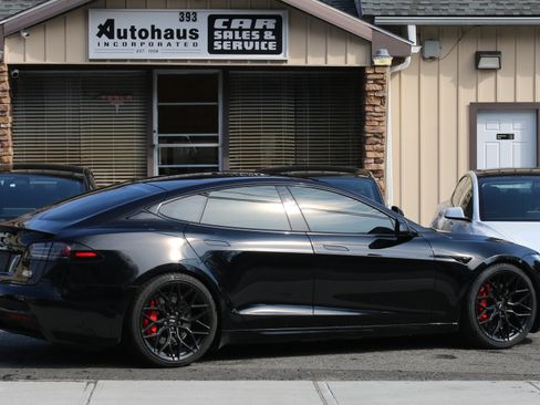 Used 2024 Tesla Model S Plaid image 3