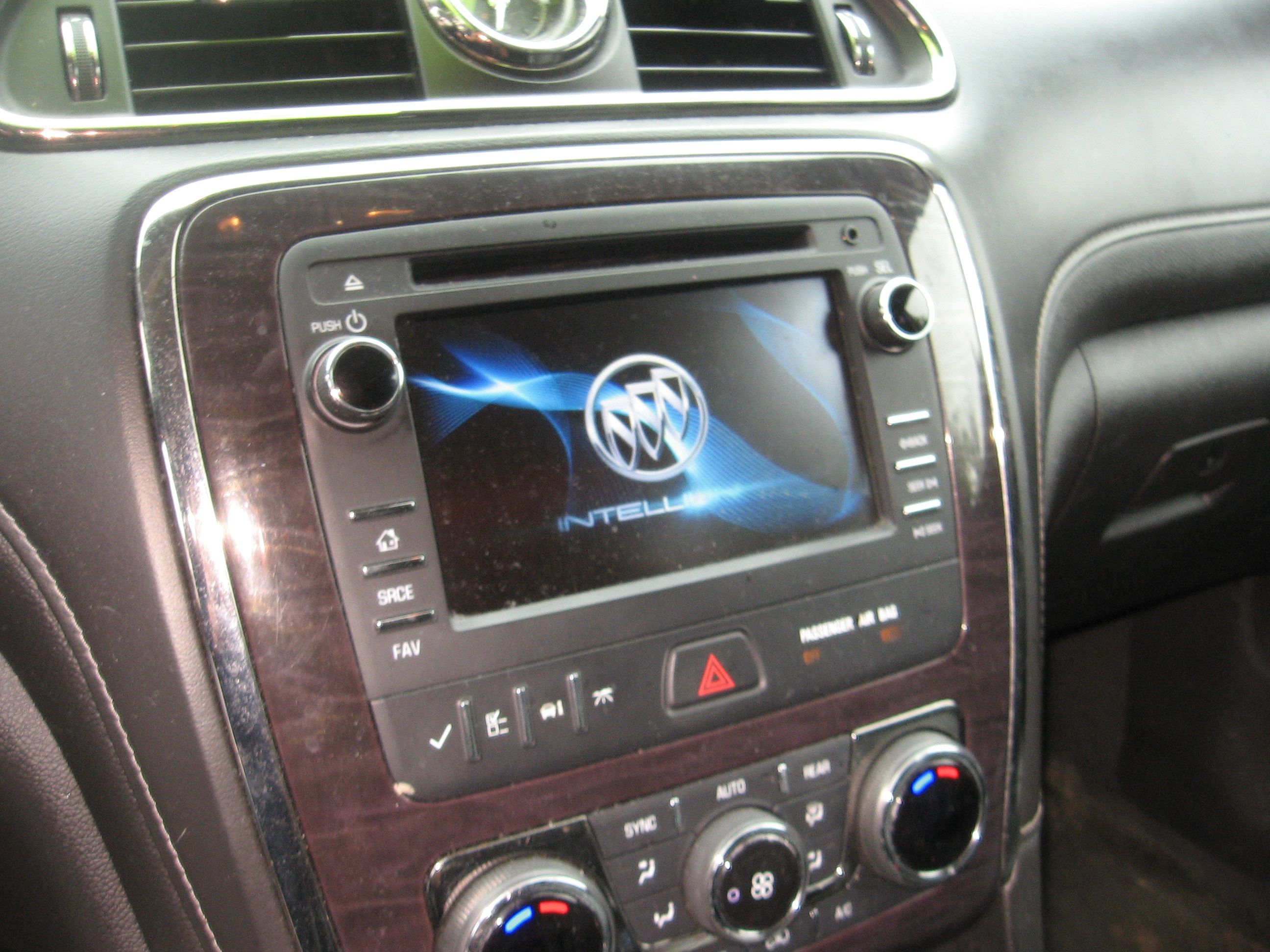 Used 2015 Buick Enclave AWD Leather image 11